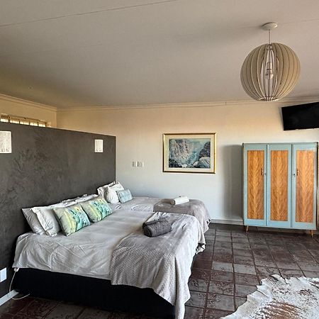 Dewdrop Farm Stay Эрмело Экстерьер фото